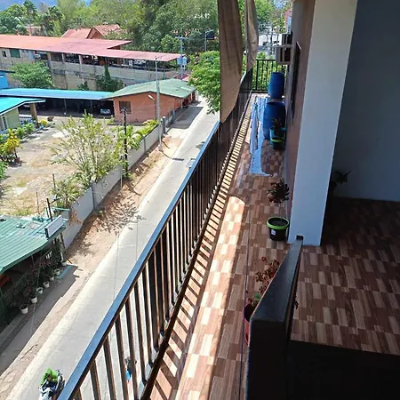Alec Lodge Coron Exterior photo